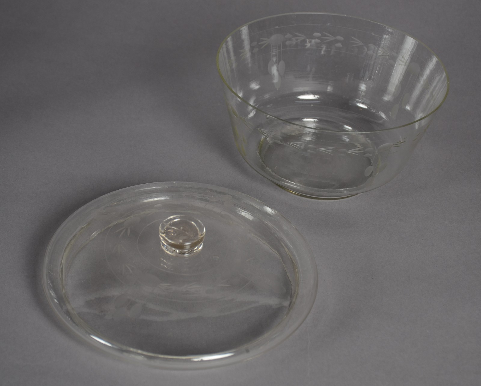 Serviço de cristal composto de: 6 taças para champagne, 12 para vinho... - foto 6 de 7