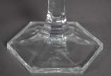 Serviço de cristal facetado composto de: 15 taç... - Serviço de cristal facetado composto de: 15 taças para vinho tinto, 10 para vinho branco, 6 para vinho do Porto, 6 para licor e 5 para champagne...