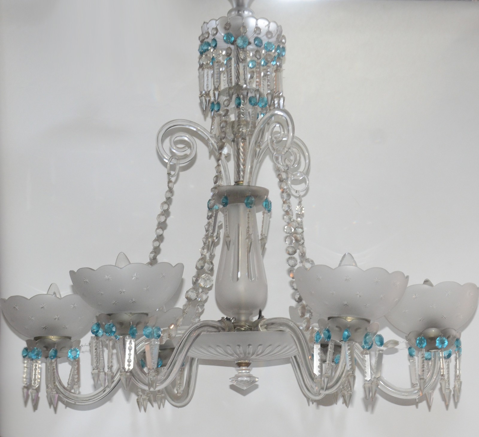 Belíssimo Lustre de cristal para 6 luzes, mangas foscas, pingentes... - foto 2 de 7