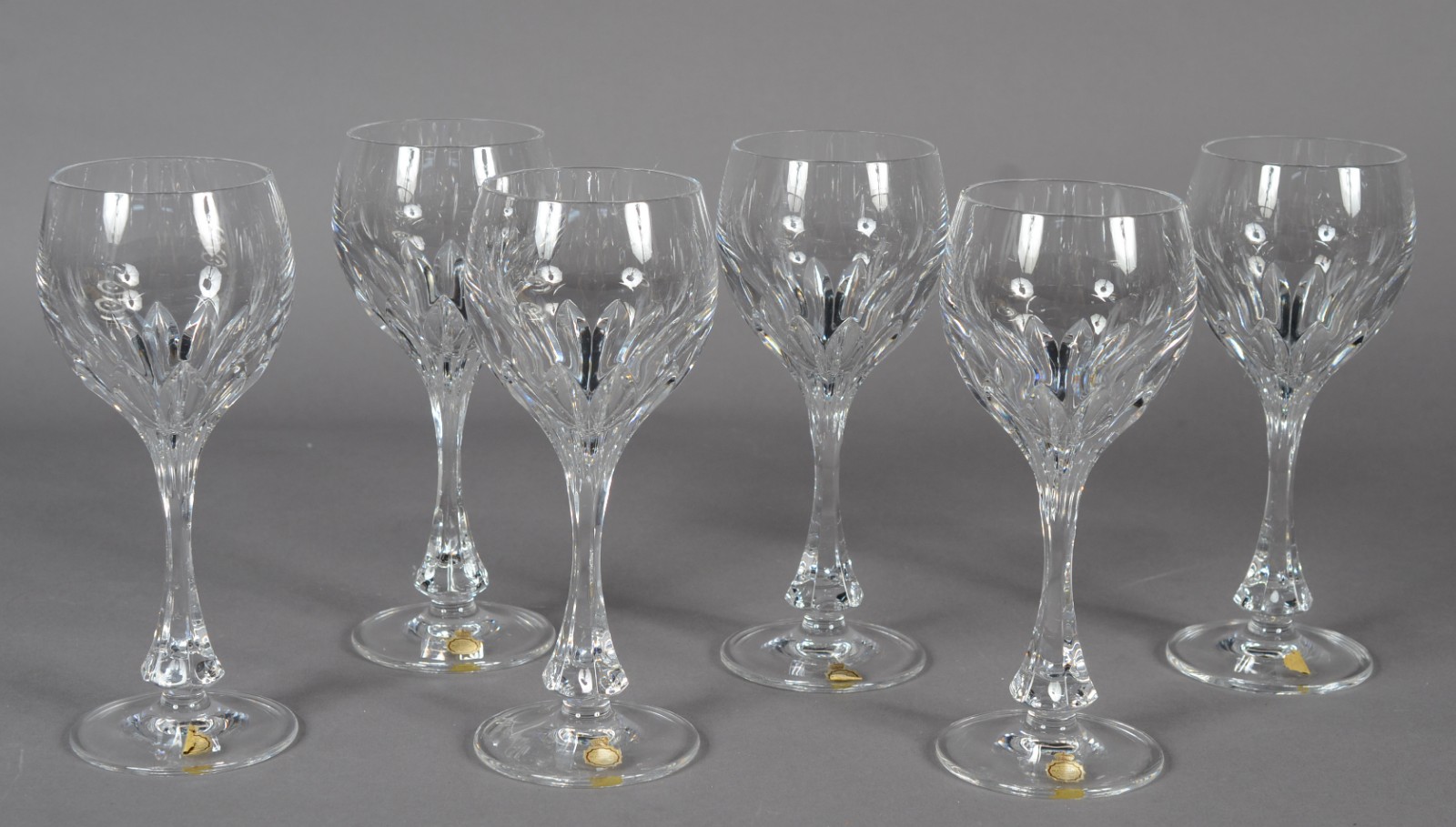 Seis taças para vinho de cristal lapidado. - foto 1 de 7