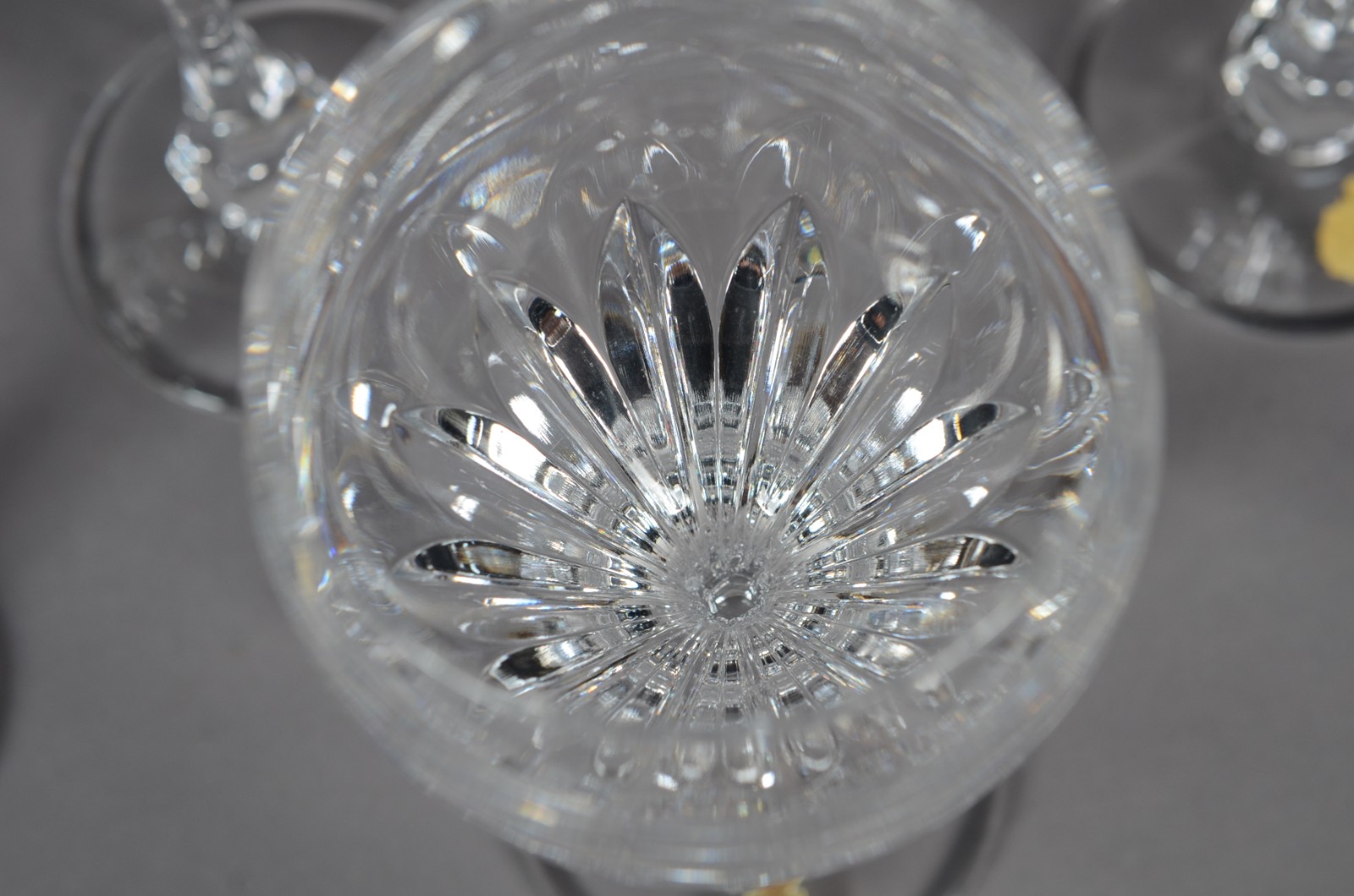 Seis taças para vinho de cristal lapidado. - foto 6 de 7