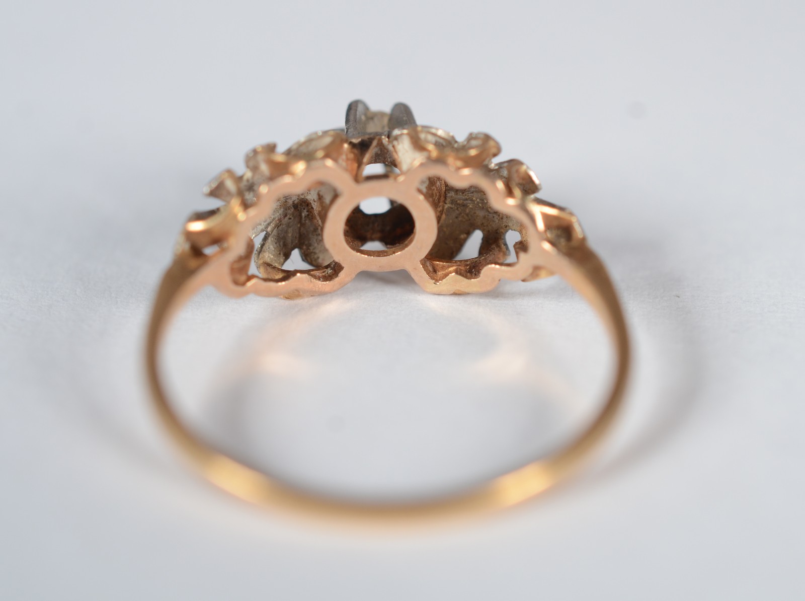 Anel de ouro 18 k, aro 16. (Por motivos de seguranças as peças não... - foto 4 de 6