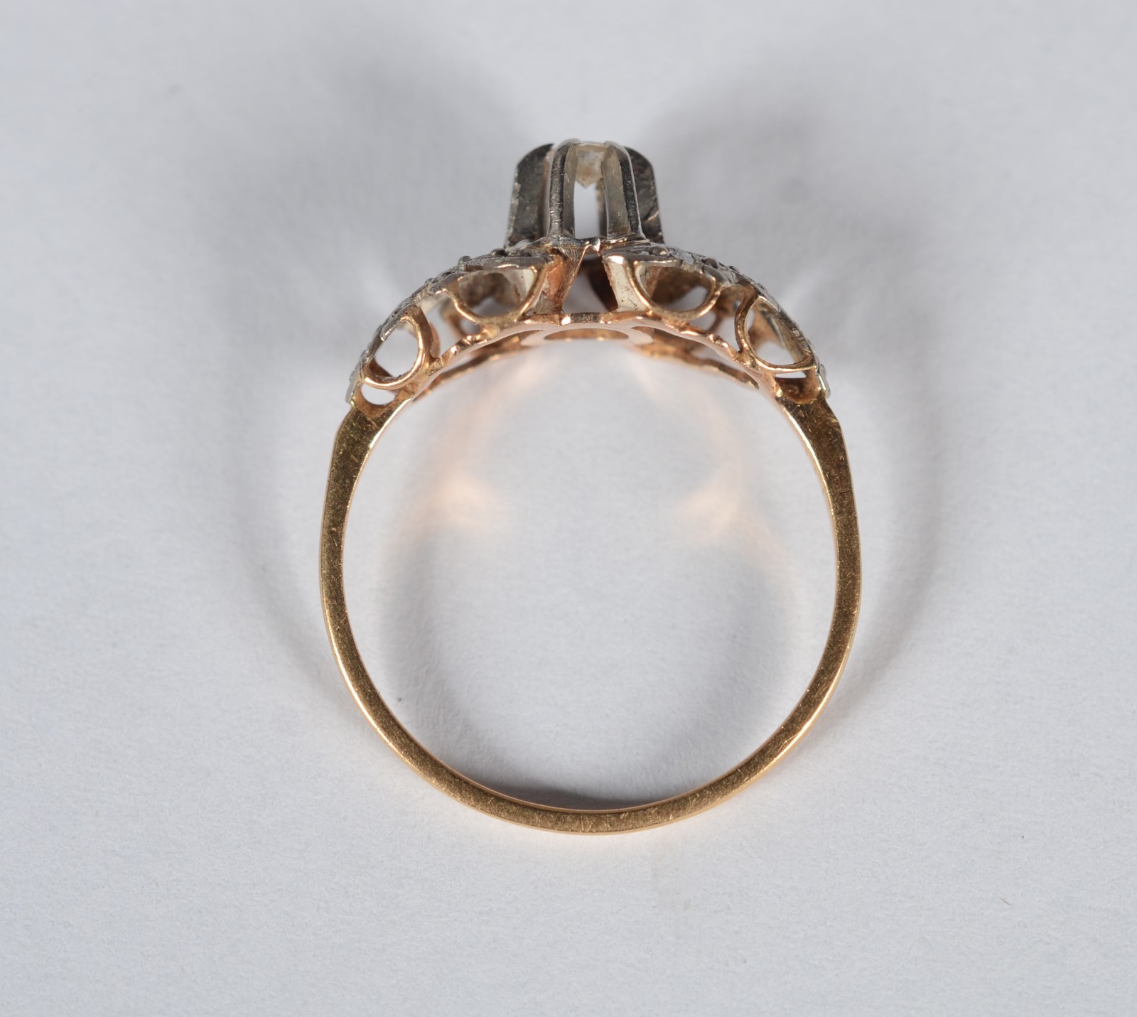 Anel de ouro 18 k, aro 16. (Por motivos de seguranças as peças não... - foto 5 de 6