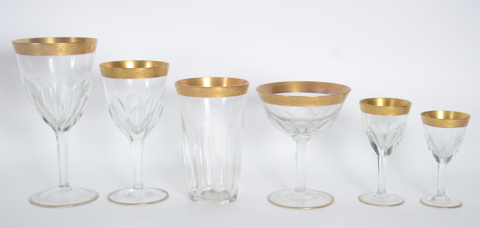 Serviço de taças de cristal com borda dourada lapidação facetada... - foto 2 de 7