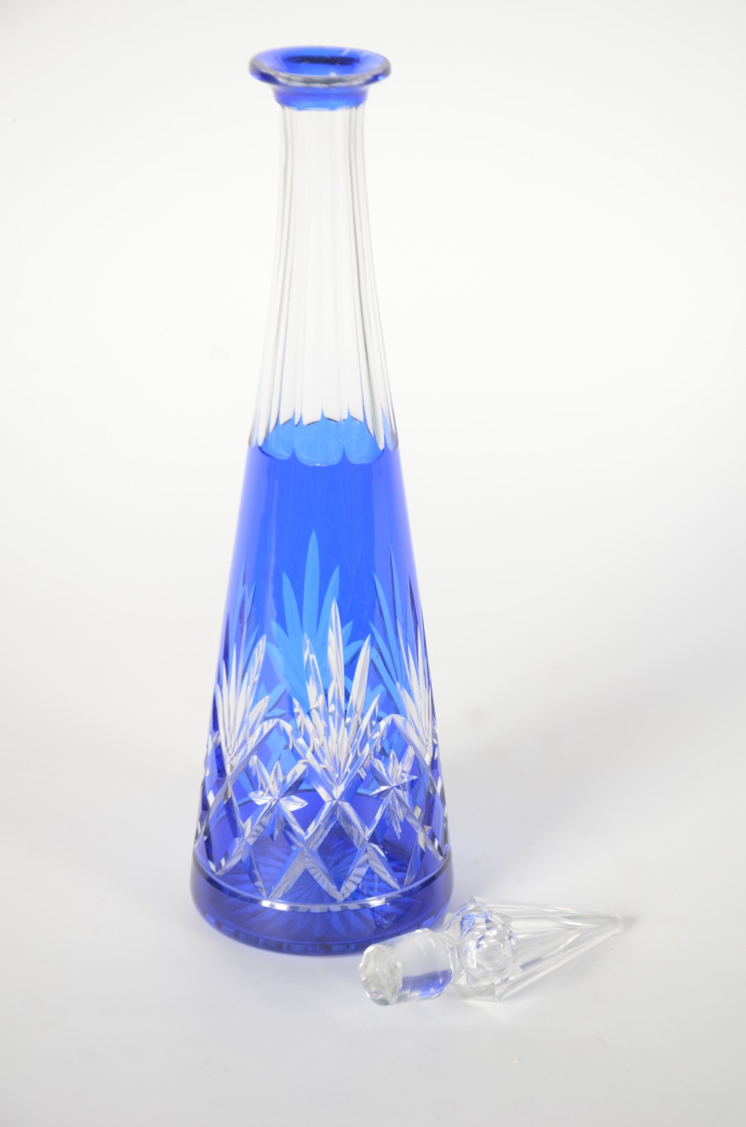Garrafa de cristal europeu doublé azul lapidado (tampa com bicados). - foto 4 de 9