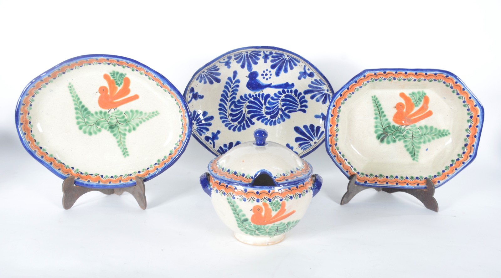 Quatro peças de cerâmica "Talavera de Puebla" mexicana , sendo... - foto 1 de 10