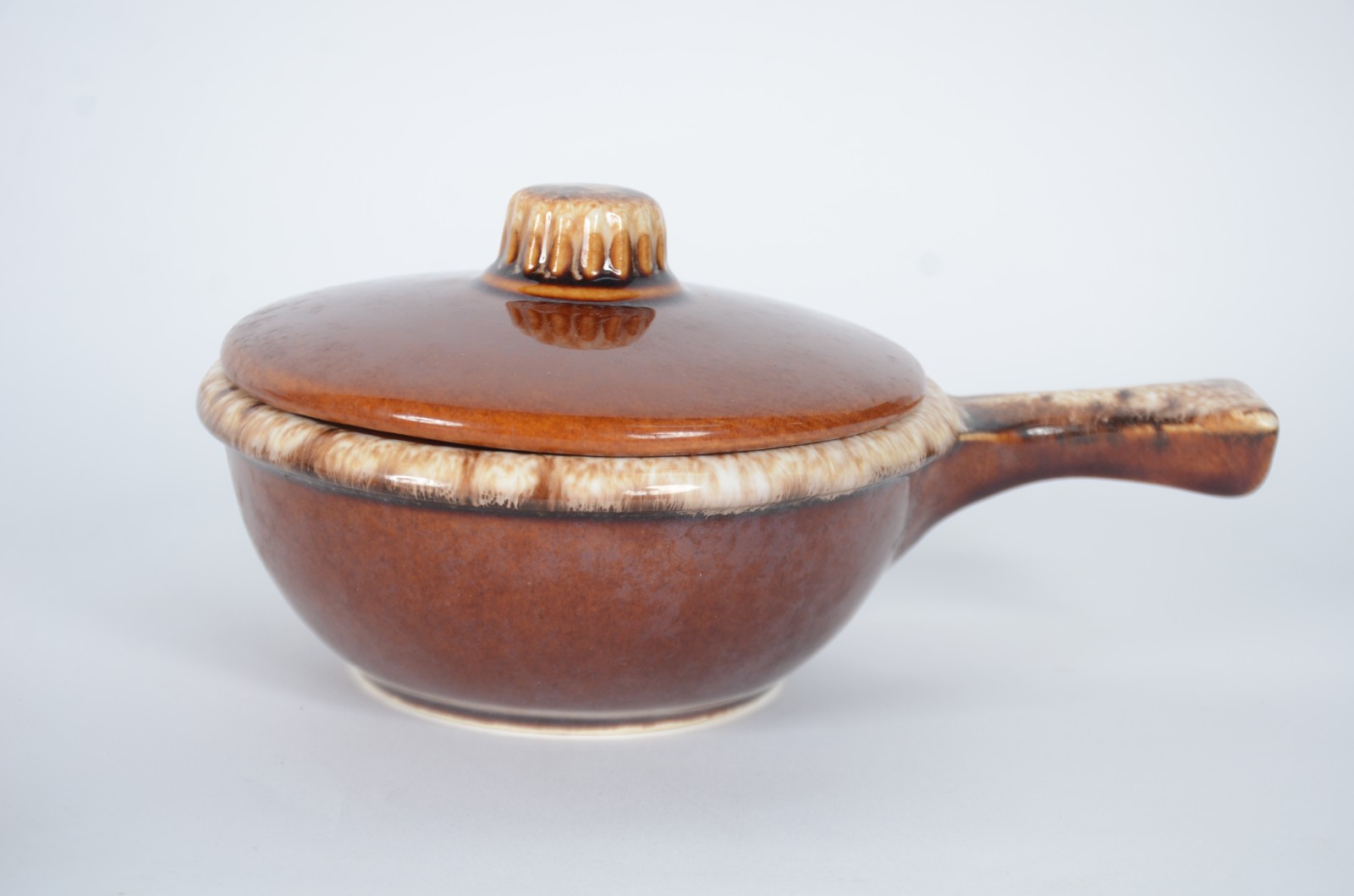 Diversas peças, sendo: bowl de cerâmica mexicana e 6 bowls com alças... - foto 4 de 9