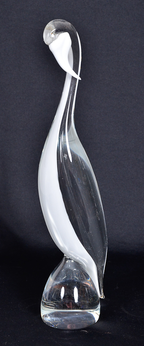 Estatueta de murano repres. Pelicano, alt.37 cm.