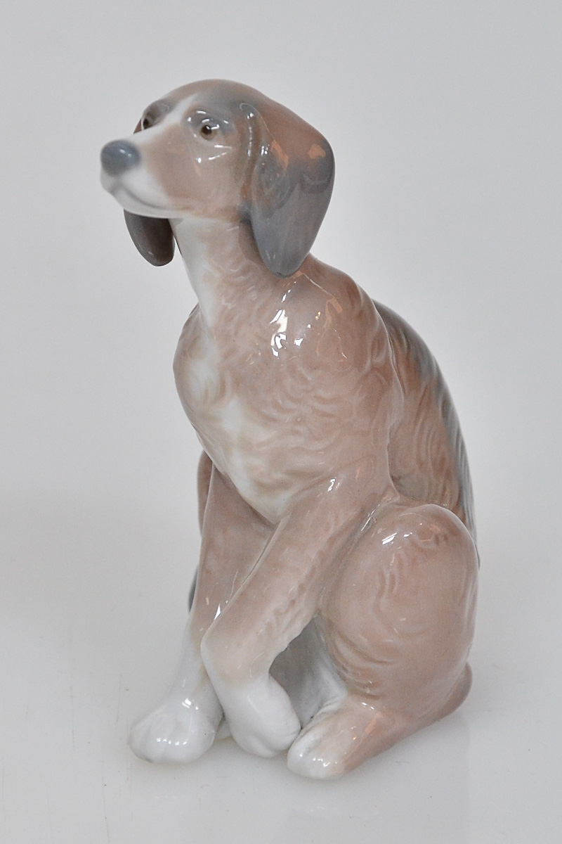 LLADRO - Estatueta de porcelana espanhola repres. cachorro, alt. 10...