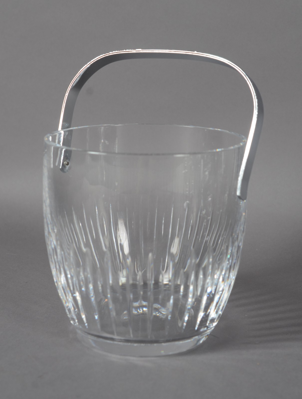 Conjunto de cristal português composto de: 4 taças para conhac, 5... - foto 5 de 6
