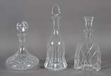 STEPHENS,  - Três garrafas de cristal portugues lapidado, marcadas na base, Stephens.
