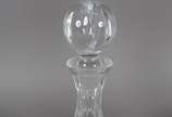 STEPHENS,  - Três garrafas de cristal portugues lapidado, marcadas na base, Stephens.