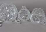 STEPHENS,  - Três garrafas de cristal portugues lapidado, marcadas na base, Stephens.