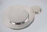 Maestri,  - Conjunto com 8 souplats e 8 porta copos (ou prato para pão) de silver plated italiano. Marcas do fabricante. Excelente estado.