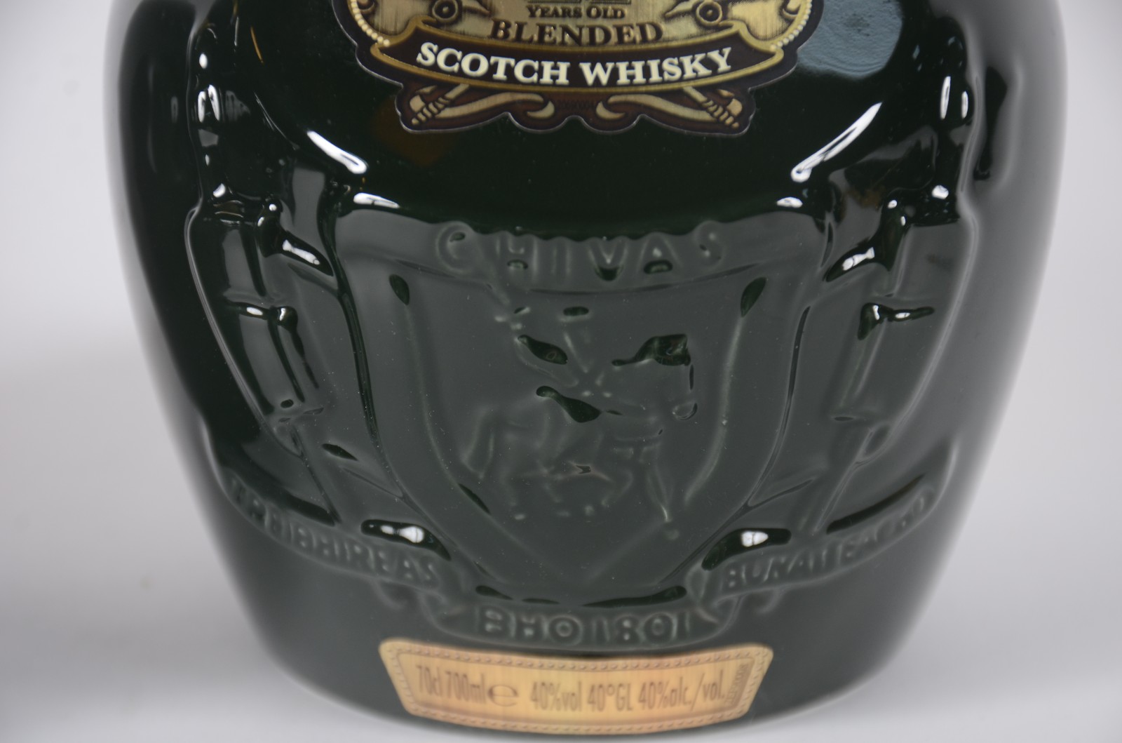Duas garrafas de Whisky Royal Salute. - foto 6 de 10
