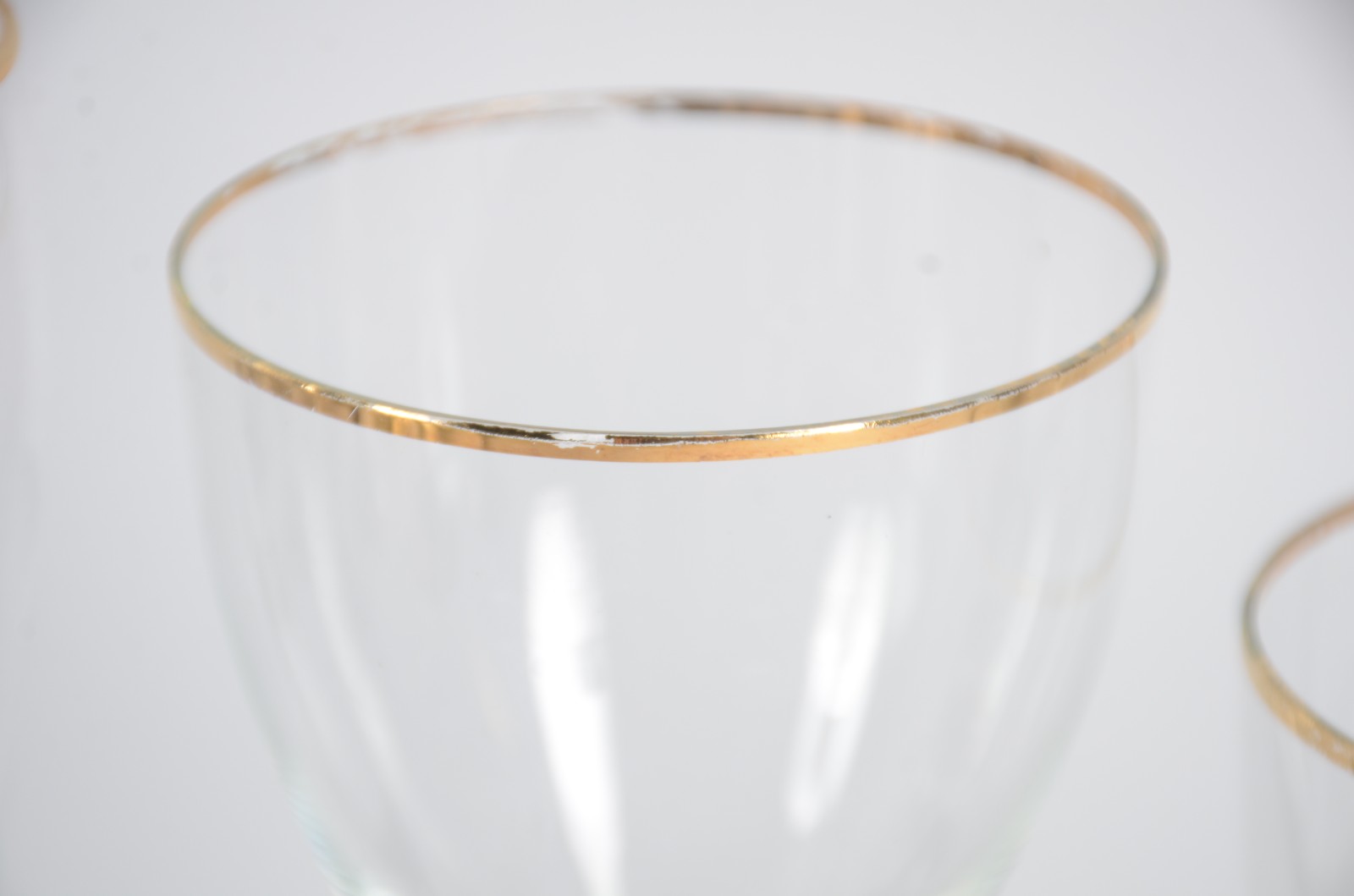 Serviço de copos de cristal com base fumê e dourado composto de: 11... - foto 5 de 7