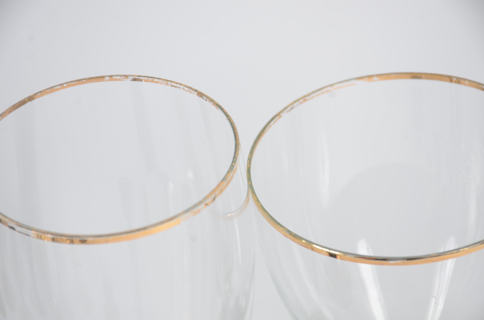 Serviço de copos de cristal com base fumê e dourado composto de: 11... - foto 7 de 7