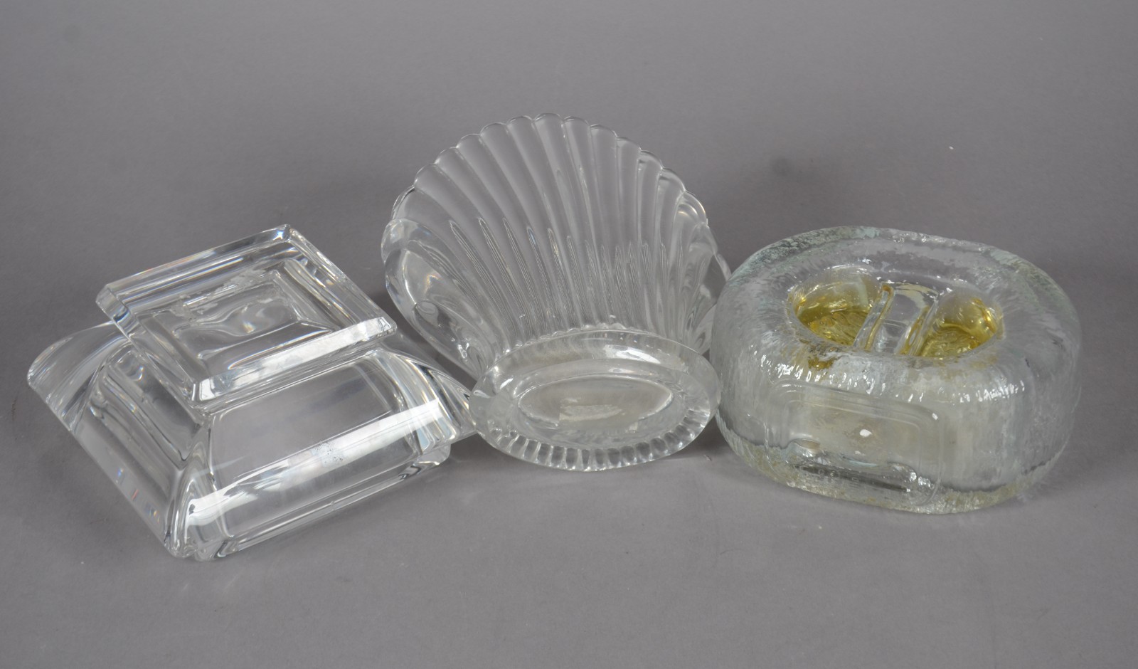 Três peças de cristal em diversos formatos. - foto 8 de 9