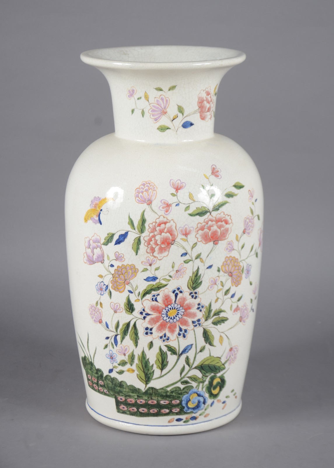 Vaso de cerâmica craquelê decorado com flores em policromia. - foto 1 de 8