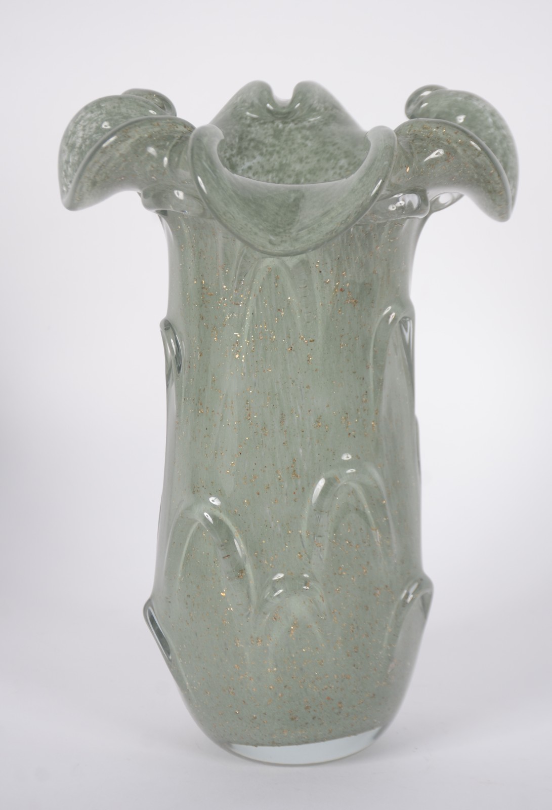 Vaso de vidro decorativo na cor verde. - foto 1 de 5