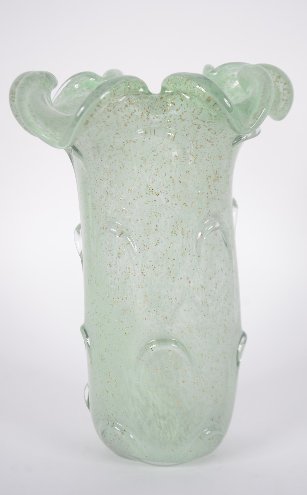 Vaso de vidro decorativo na cor verde. - foto 1 de 5