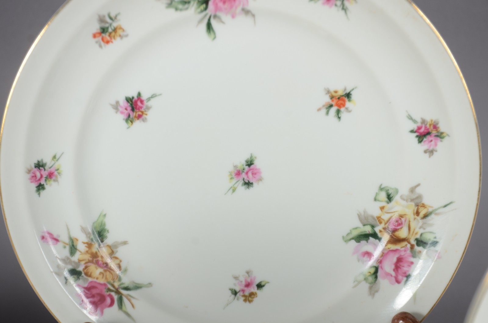 Aparelho de jantar de porcelana Ivory China, decoração floral em... - foto 3 de 11