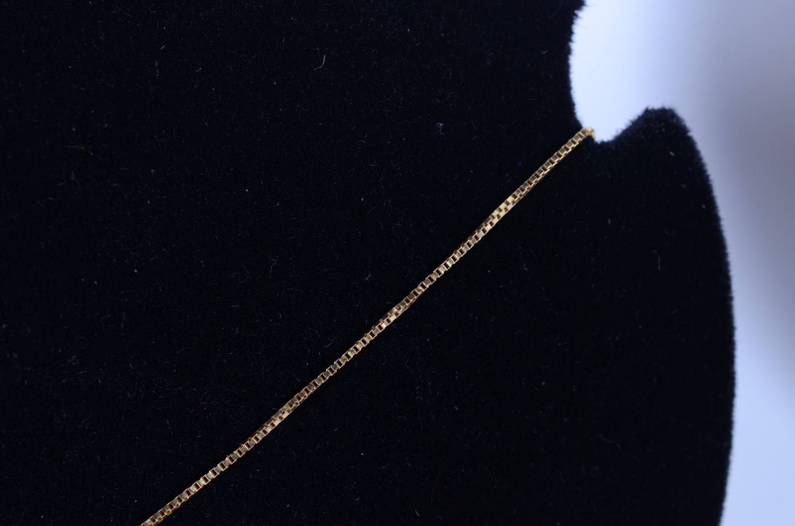 Colar de ouro 18k., contraste 750 com pendente Sacro. (Por motivos de... - foto 8 de 8