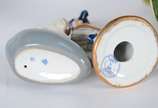 Sete esculturas diversas de porcelana, sendo: F... - Sete esculturas diversas de porcelana, sendo: Figura de bêbado; criança com cachorro; palhaço italiano assinado Edoardo Tasca; grupo de cisnes; ...