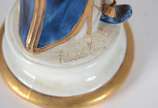 Sete esculturas diversas de porcelana, sendo: F... - Sete esculturas diversas de porcelana, sendo: Figura de bêbado; criança com cachorro; palhaço italiano assinado Edoardo Tasca; grupo de cisnes; ...