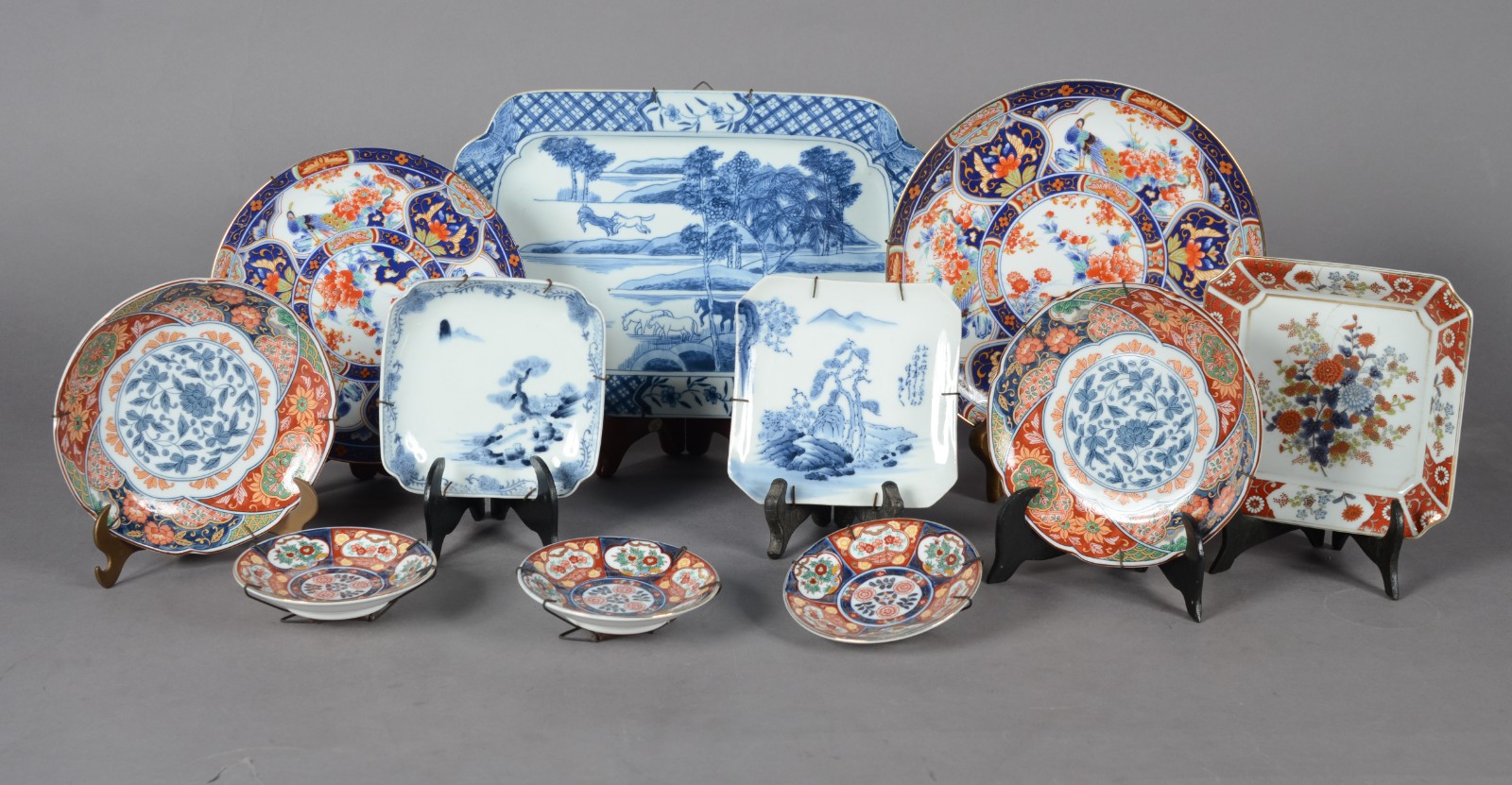 Onze pratos em diversos modelos e decorações de porcelana oriental. - foto 1 de 10