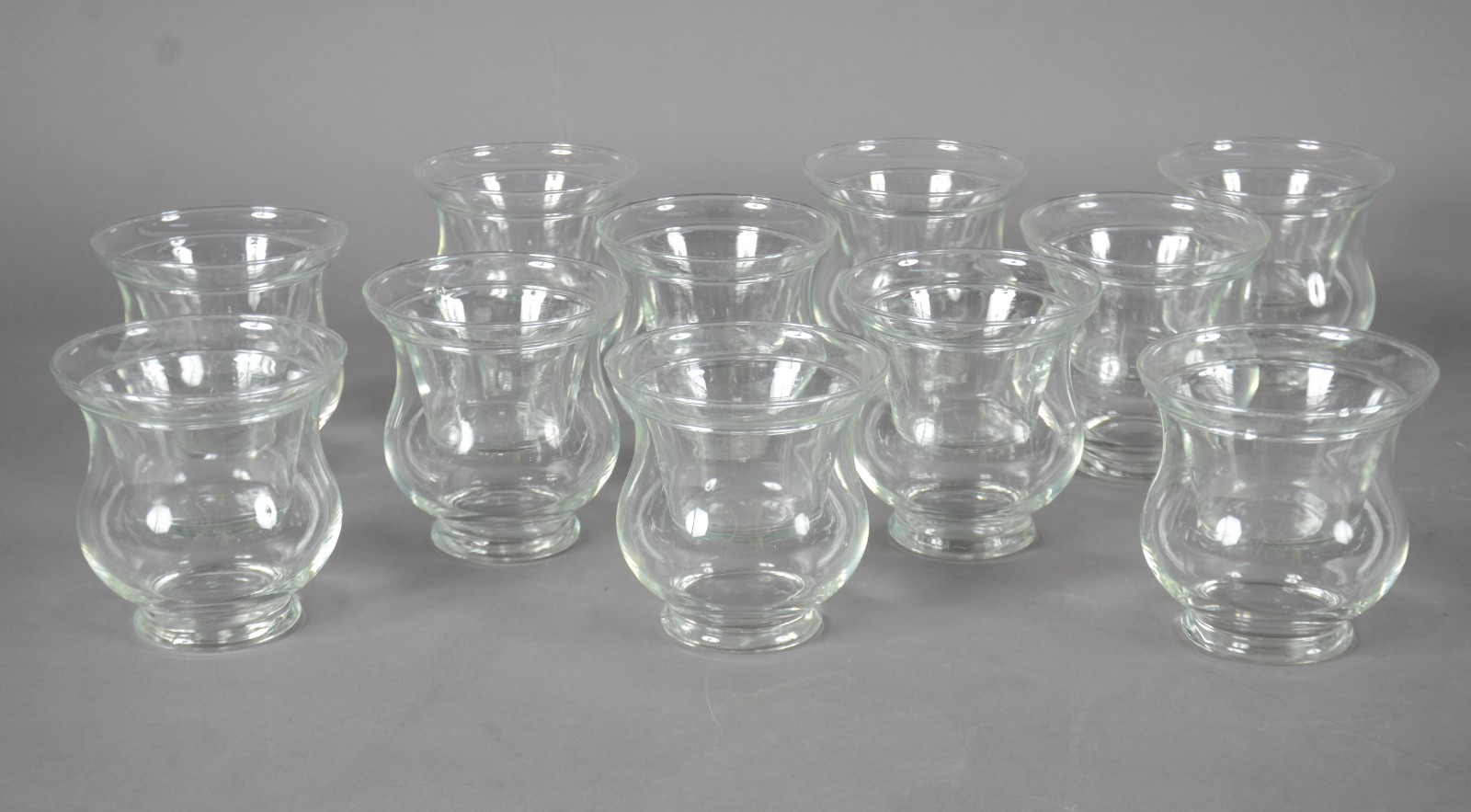 Conjunto com 11 taças de vidro para coquetel de camarão com... - foto 1 de 3