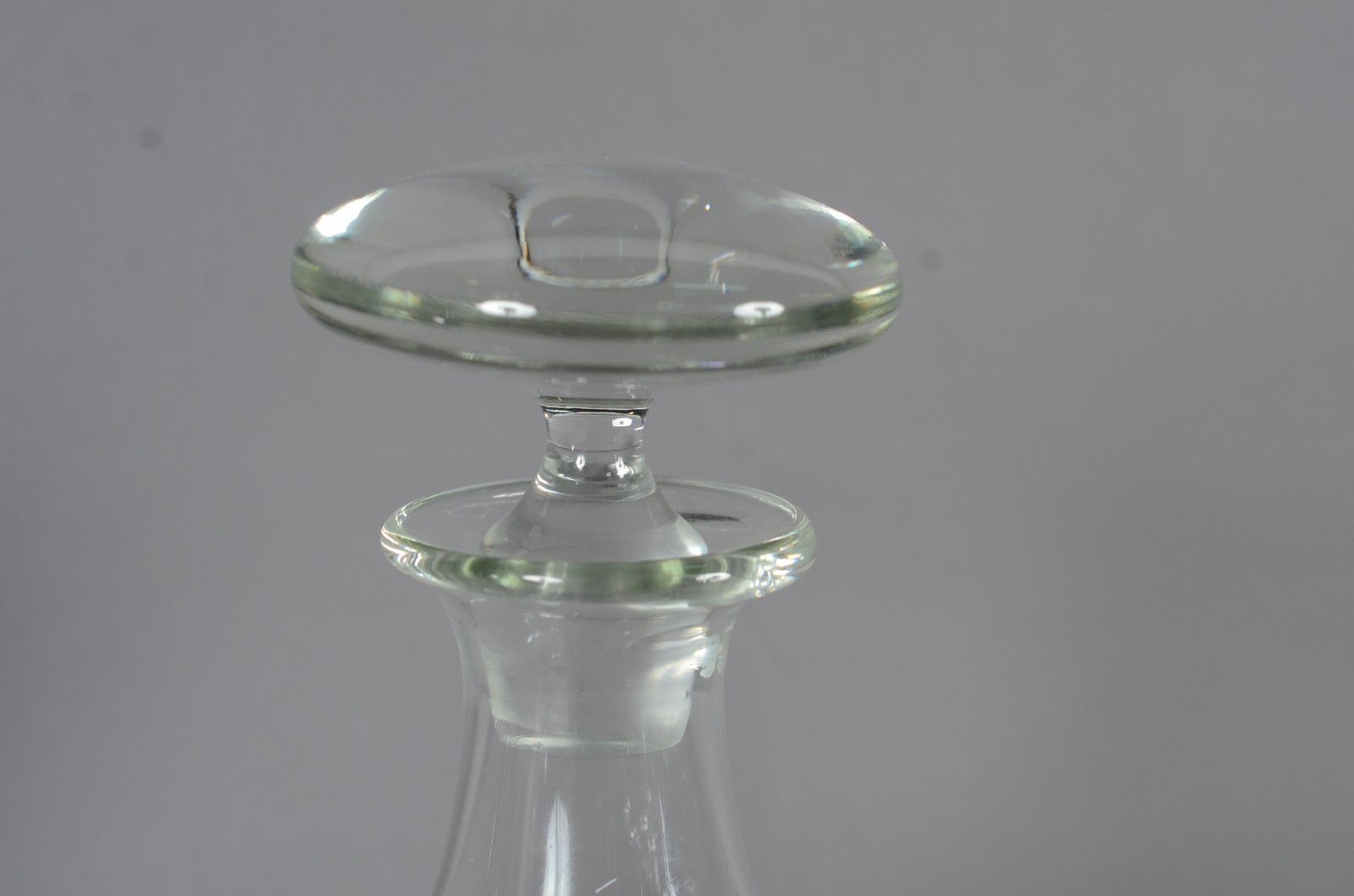 Quatro garrafas lisas de cristal. - foto 4 de 7