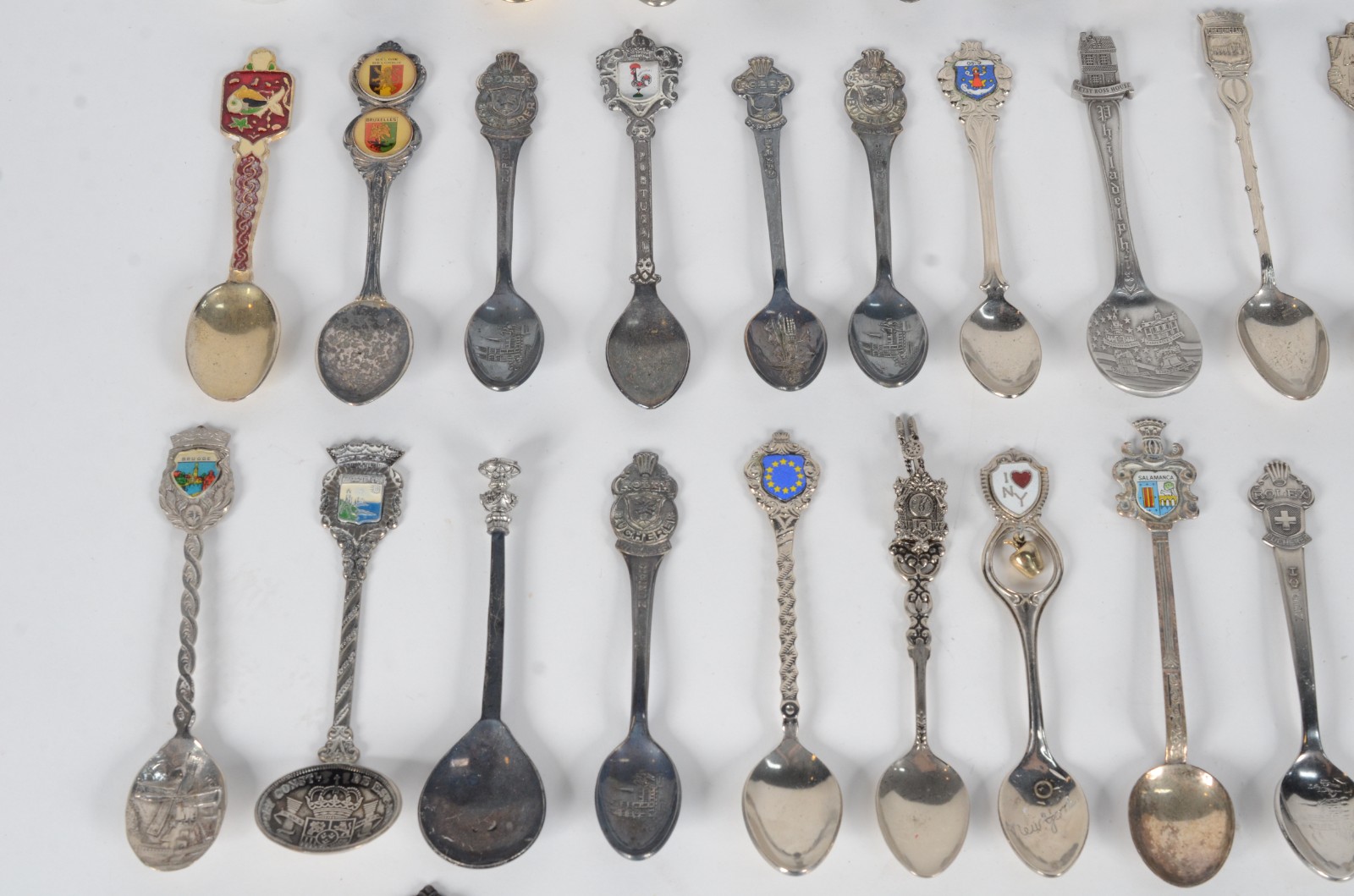 Conjunto com 58 de colheres de chá e café de metal, lembranças de... - foto 6 de 10