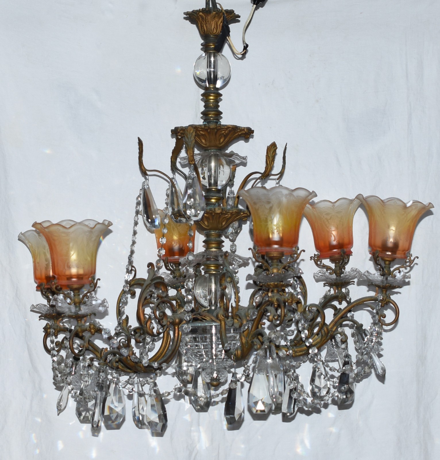 Lustre de cristal com 6 braços, mangas de vidro degradê âmbar. Um... - foto 1 de 7