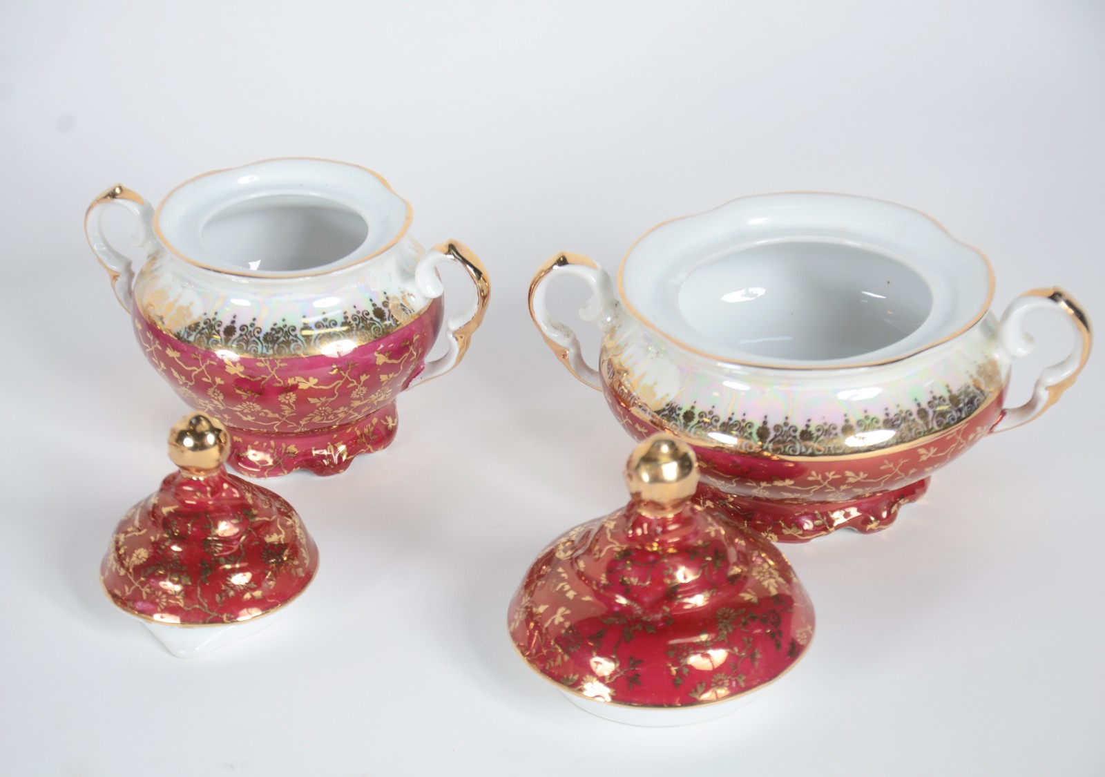 Aparelho de jantar, chá e café de porcelana Schmidt, borda vinho com... - foto 9 de 11