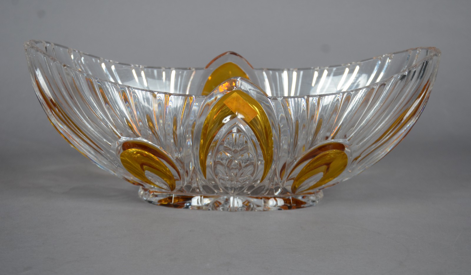Conjunto com fruteira, bowl e 4 taças de cristal doublé âmbar. - foto 2 de 10