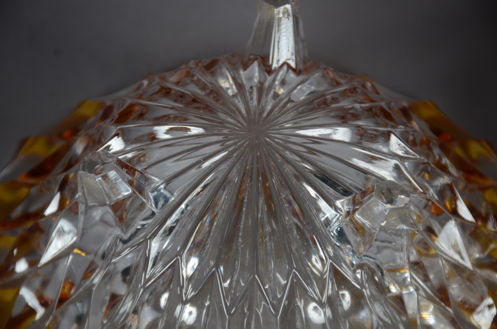 Conjunto com fruteira, bowl e 4 taças de cristal doublé âmbar. - foto 10 de 10