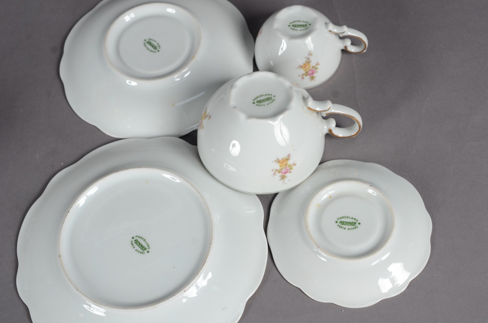 Serviço de chá e café de porcelana Renner, decoração floral em... - foto 7 de 8