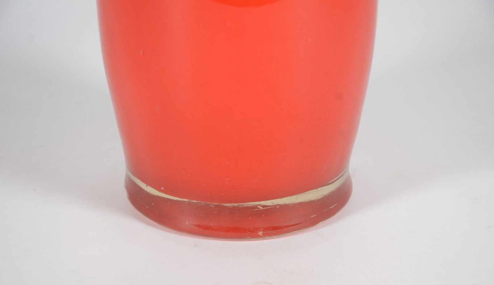 Vaso de vidro decorativo na cor laranja. - foto 5 de 5