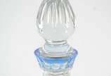 Garrafa de cristal doublé azul lapidado. - Garrafa de cristal doublé azul lapidado.