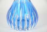 Garrafa de cristal doublé azul lapidado. - Garrafa de cristal doublé azul lapidado.
