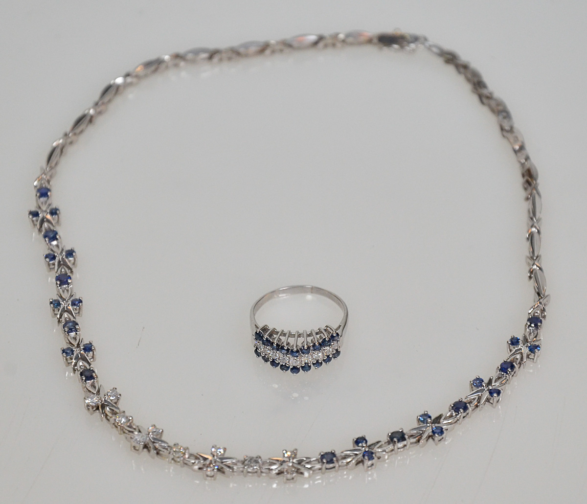 Conjunto de gargantilha e anel de ouro branco 18 k, ródio, brilhantes...