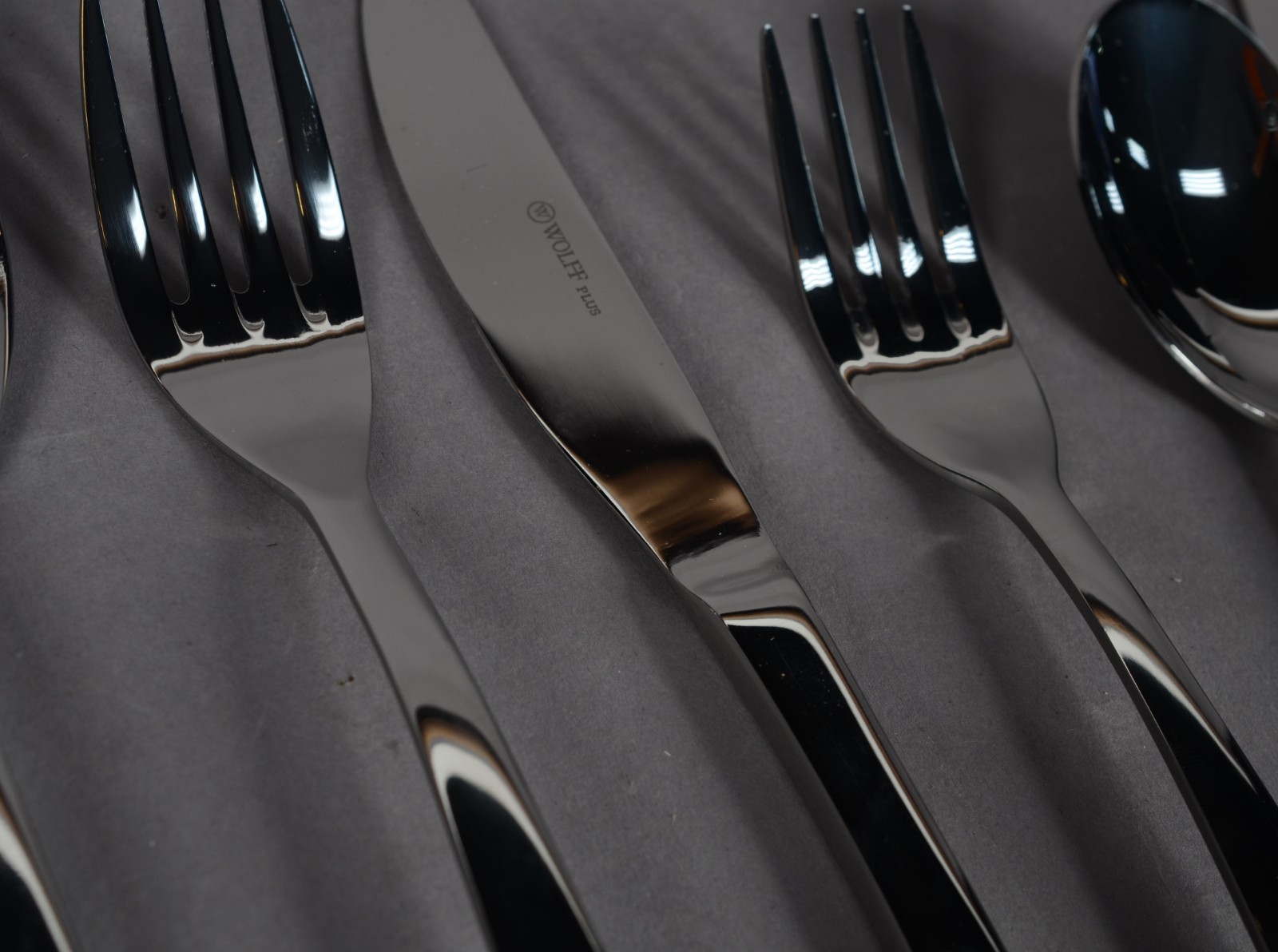 Faqueiro de inox Wolff, modelo "London", composto de: 6 colheres, 6... - foto 2 de 5