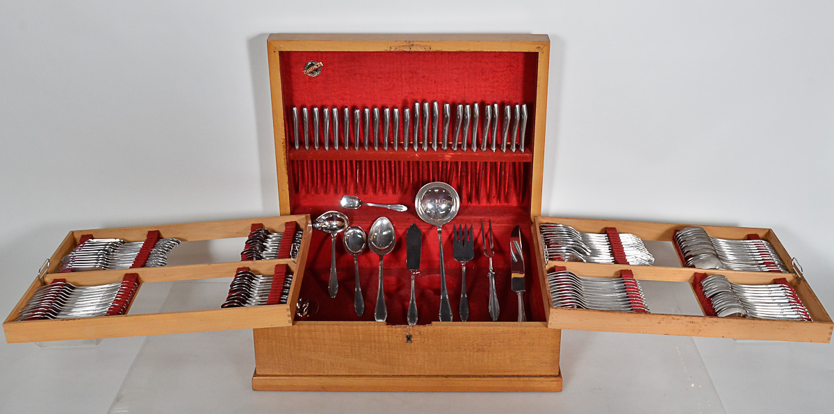 Faqueiro de aço inox Eberle, comp.de 12 facas, 12 garfos e 12...