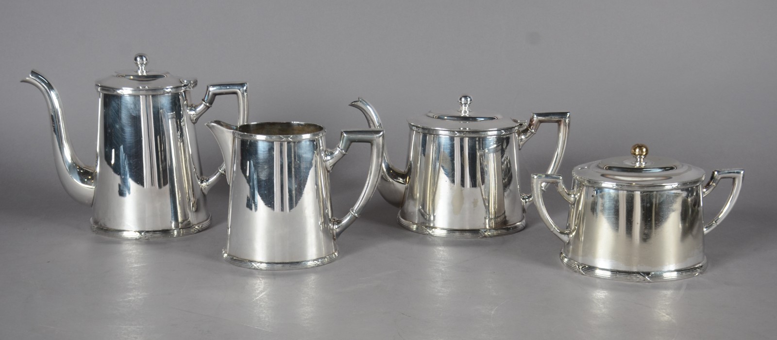 Baixela para chá e café de metal prateado Wolff, composto de: 2... - foto 4 de 11