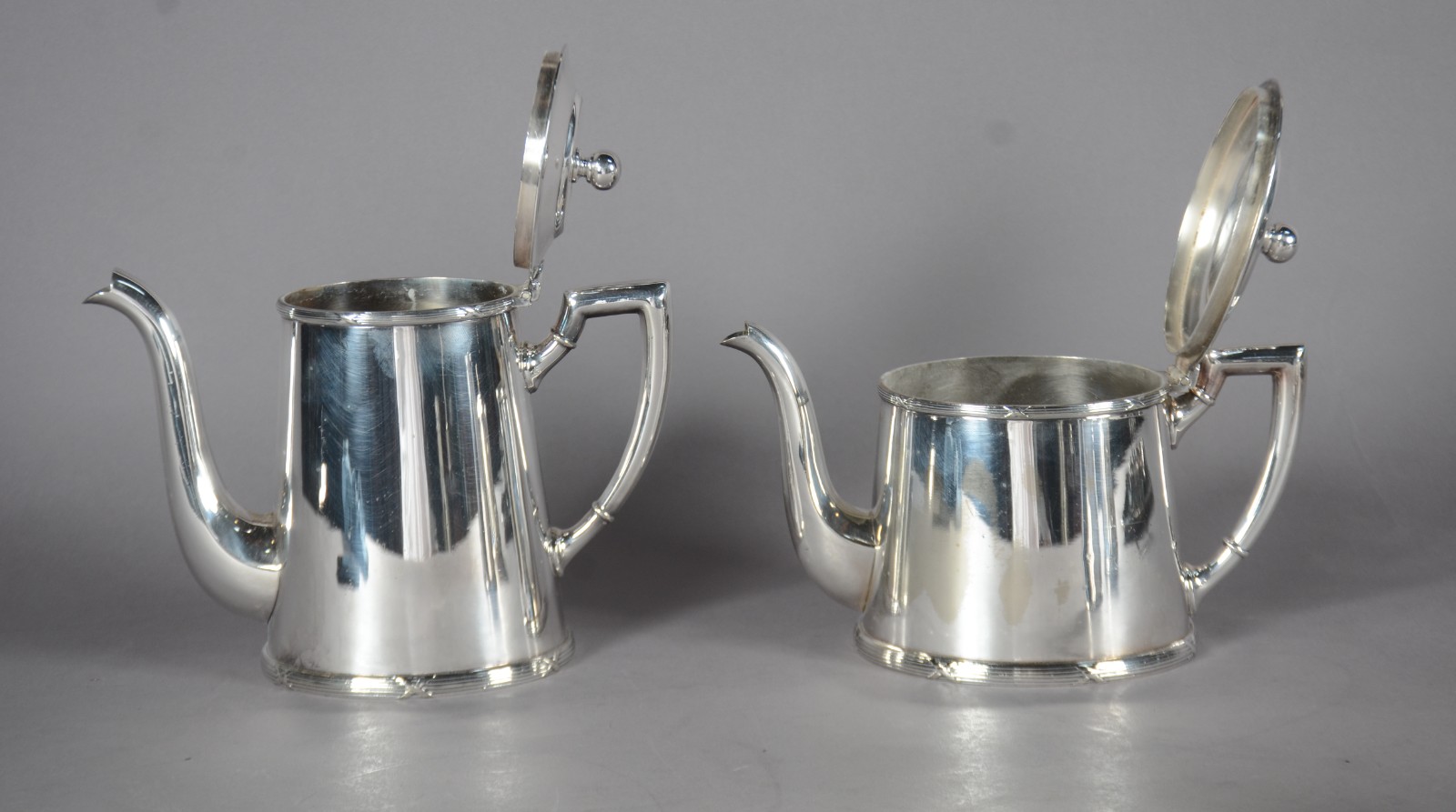 Baixela para chá e café de metal prateado Wolff, composto de: 2... - foto 7 de 11