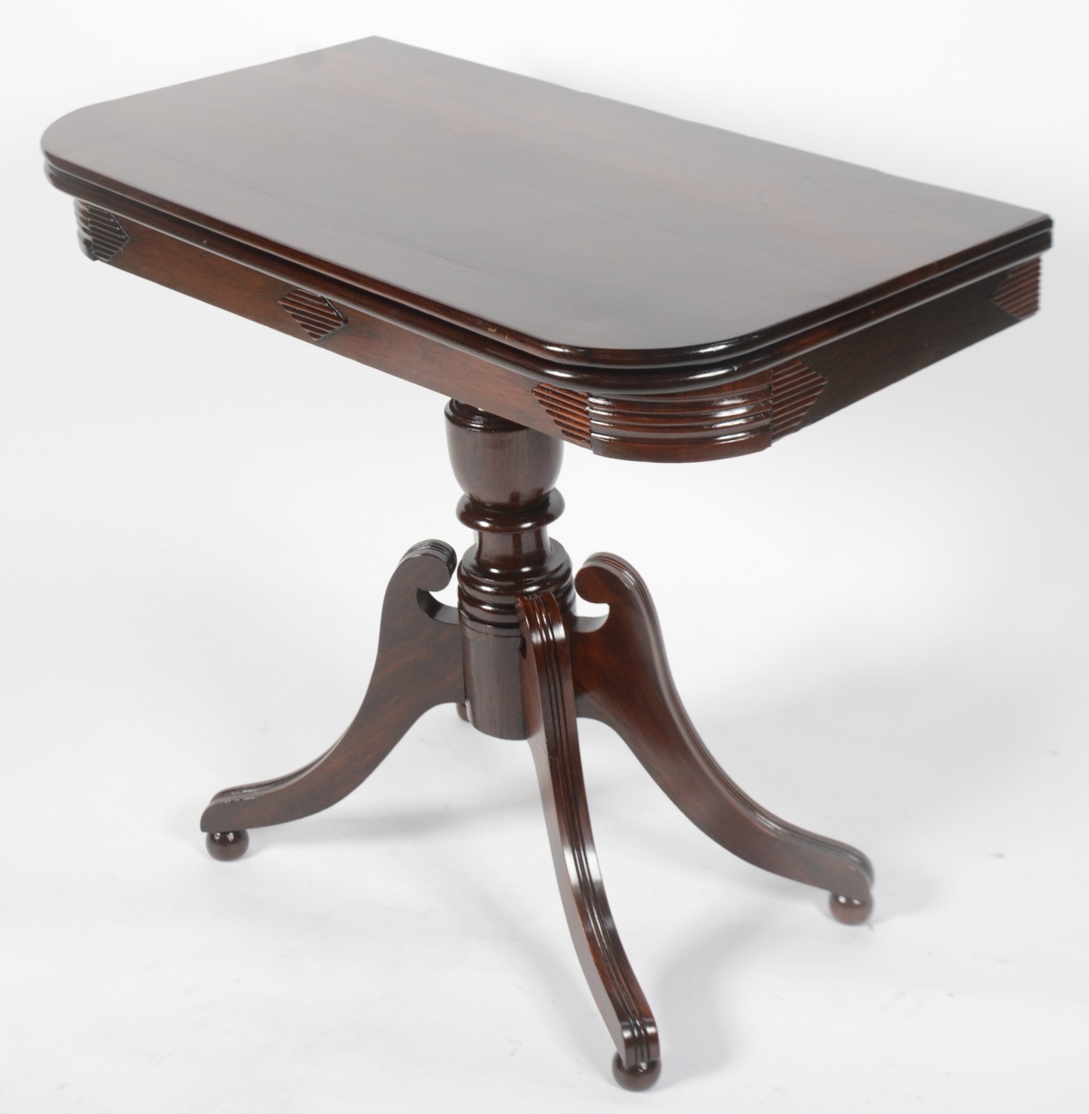 Mesa/console de jacarandá, tampo dobrável, saia com detalhes... - foto 1 de 10