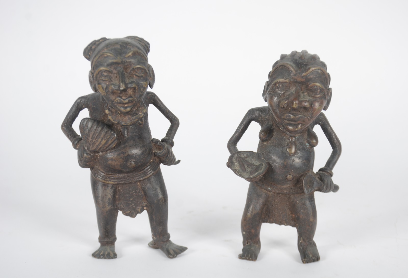 Duas figuras de bronze. - foto 1 de 7