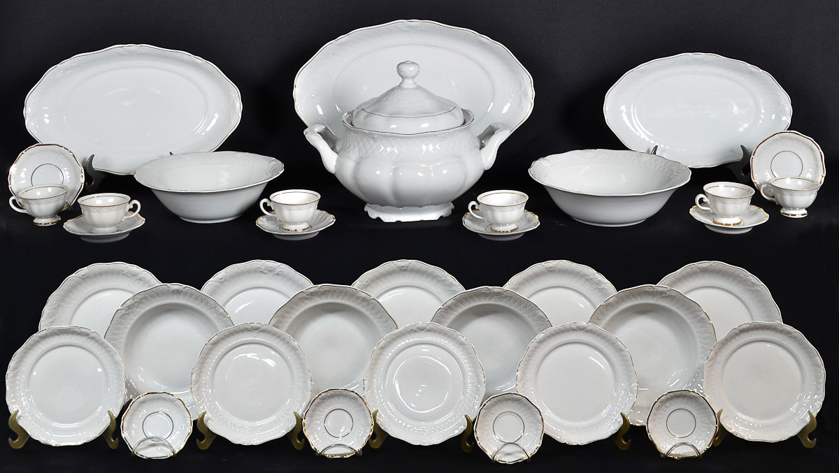 Aparelho de jantar de porcelana branca POLOVI, borda recortada com...