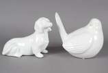 Duas peças de cerâmica, sendo pombo e cachorro. - Duas peças de cerâmica, sendo pombo e cachorro.